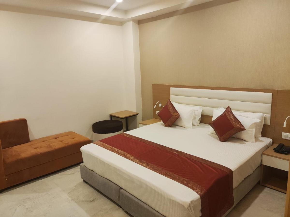 Hotel Xenia - Varanasi — Photos 1